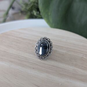 Elegant Silver and Black Women's Ring
